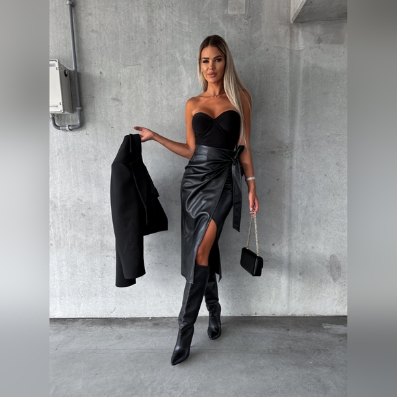 Tied High Waist Black Skirt - Picture 3 of 5